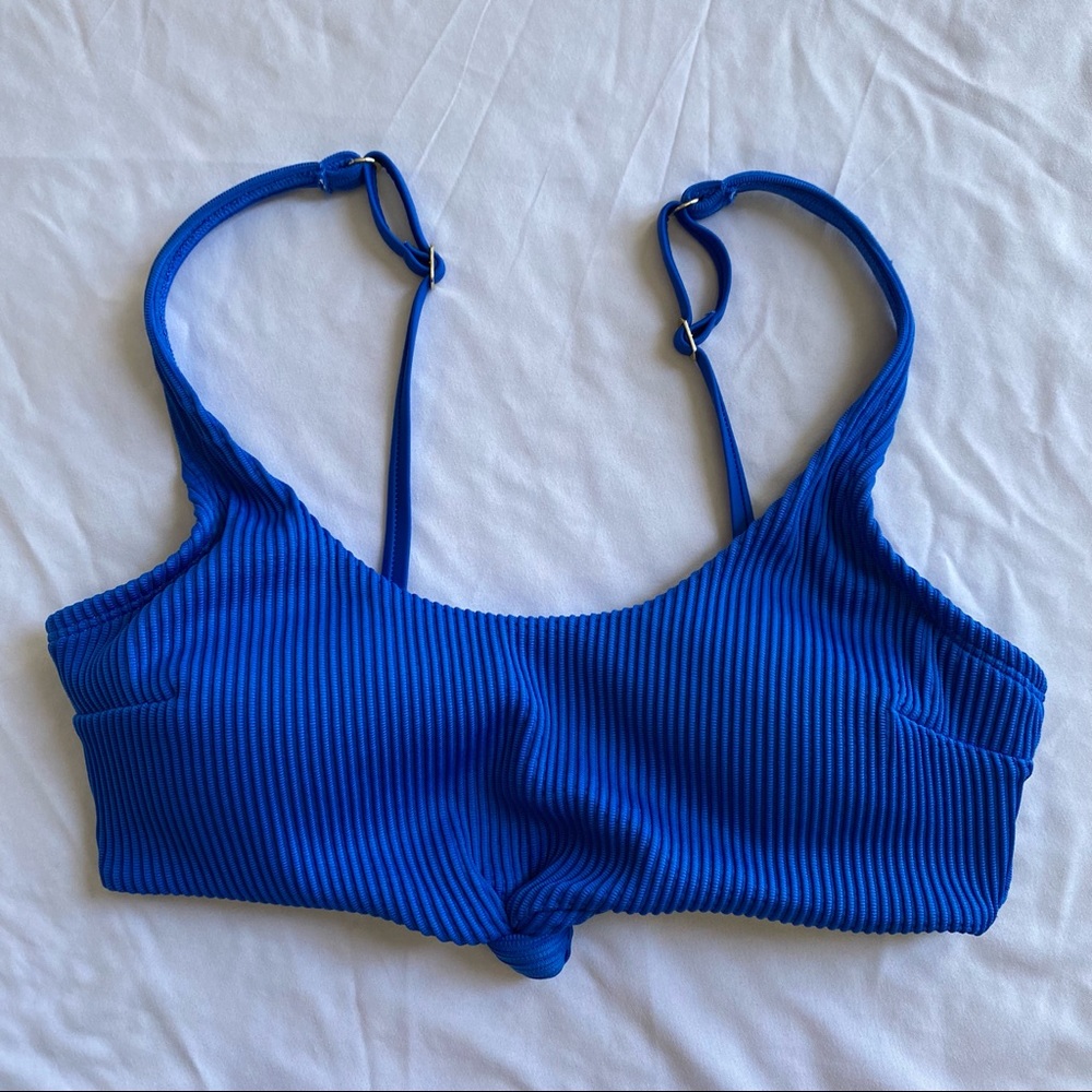 Hollister Ribbed Front Knot Bikini Top Blue M